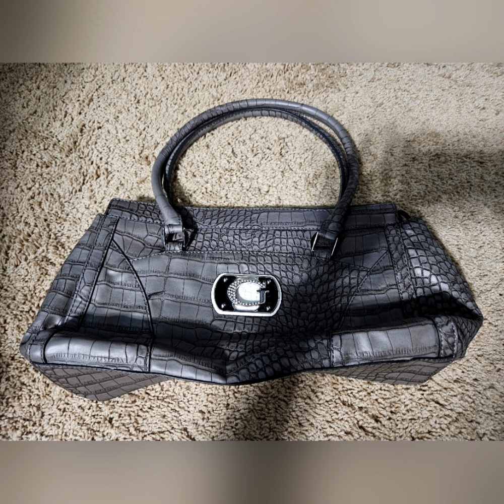 Guess shoulder bag/purse